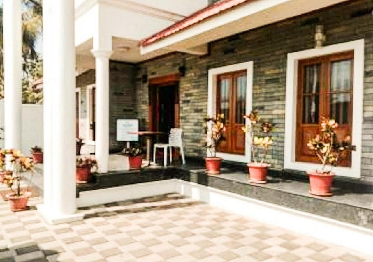 Sea Breeze Beach Inn Каннур Екстер'єр фото